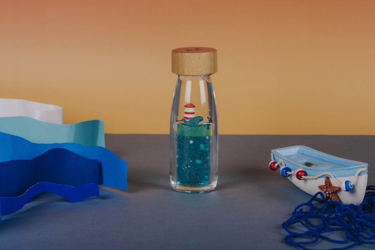 Petit Boum Move Bottle Whale calm Sensorik Spielzeug Sensory Bottle