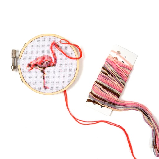 Kikkerland Mini Cross Stitch Stickset Flamingo 