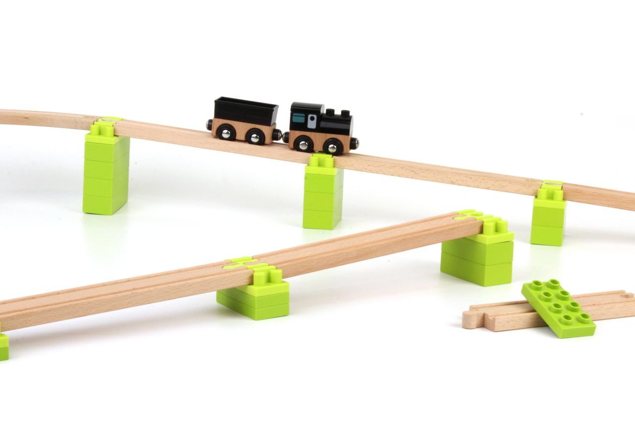 Noppi Eisenbahn- 24 Bauteile für Steigung