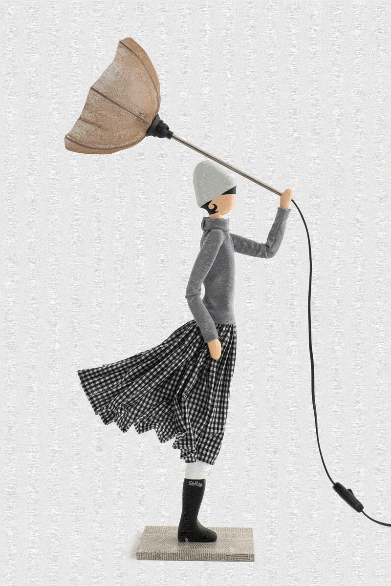 Skitso Little Girls Tischlampe Iro