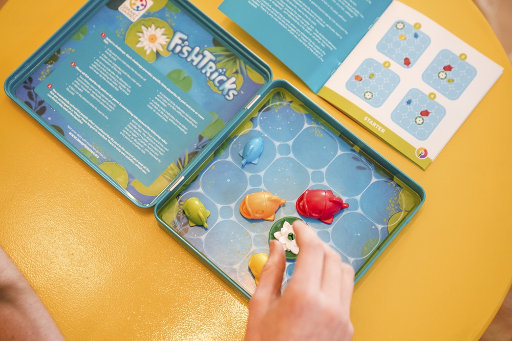 SMARTGames Magnetisches Reisespiel Fisch voraus!