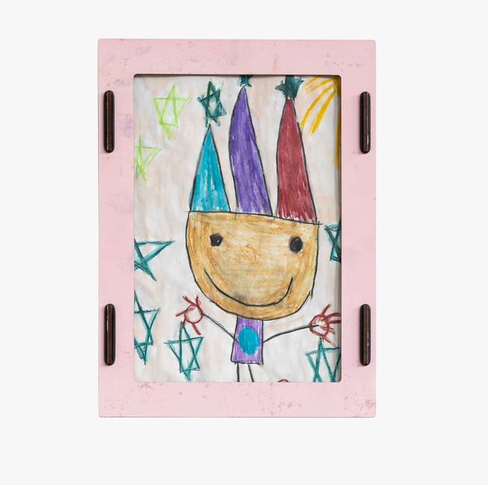 Werkhaus Bildersammelrahmen A4 - rosa Platz für viele Kunstwerke Werkhaus Bildersammelrahmen A4 - rosa Platz für viele Kunstwerke