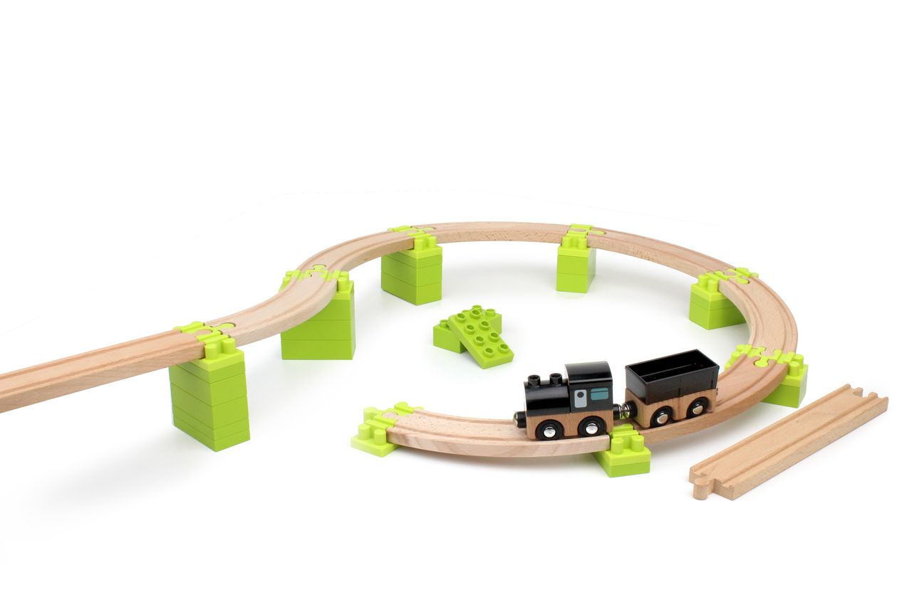Noppi Eisenbahn- 24 Bauteile für Steigung