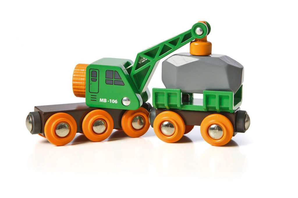 Brio Eisenbahn Grüner Kranwagen mit Anhänger und Fracht
