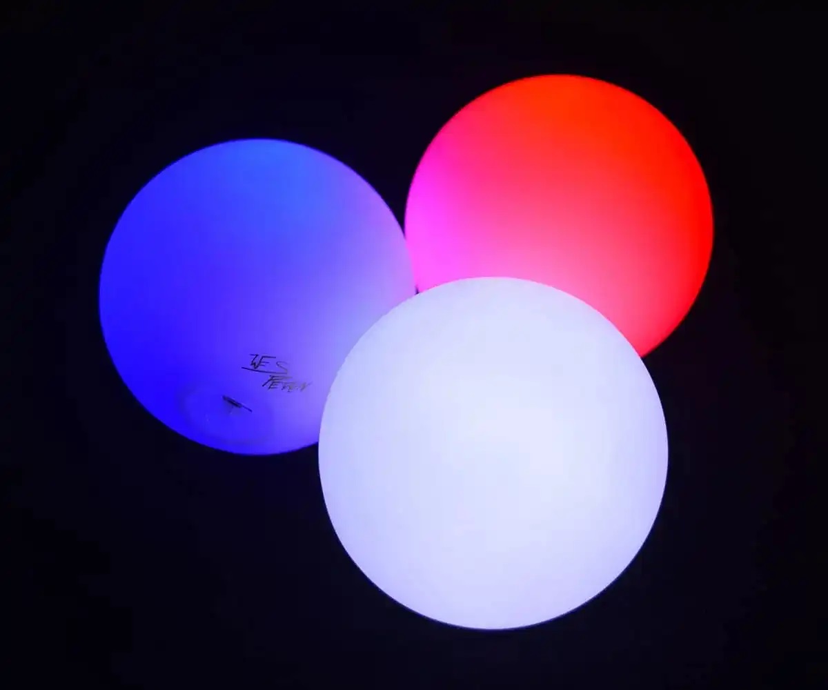 Glow.O Juggling Balls -  3 LED Jonglierbälle mit Ladekabel