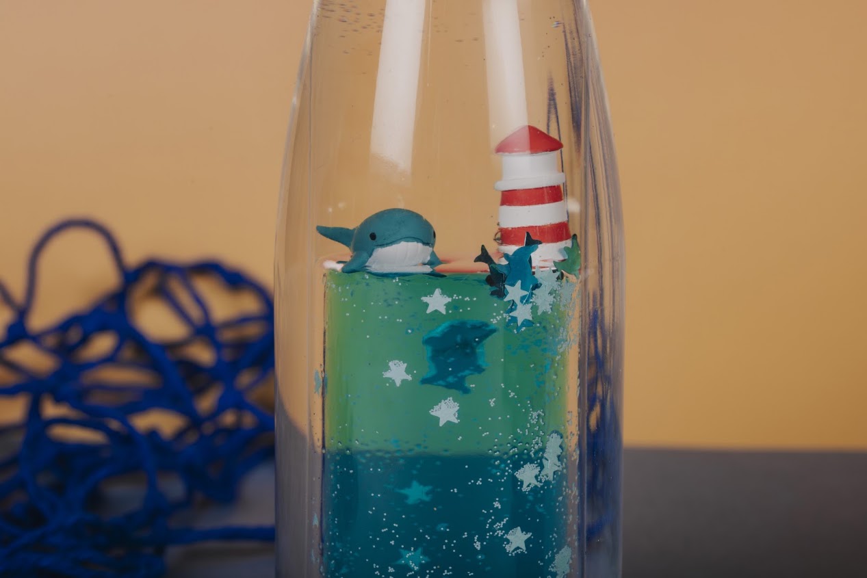 Petit Boum Move Bottle Whale calm Sensorik Spielzeug Sensory Bottle