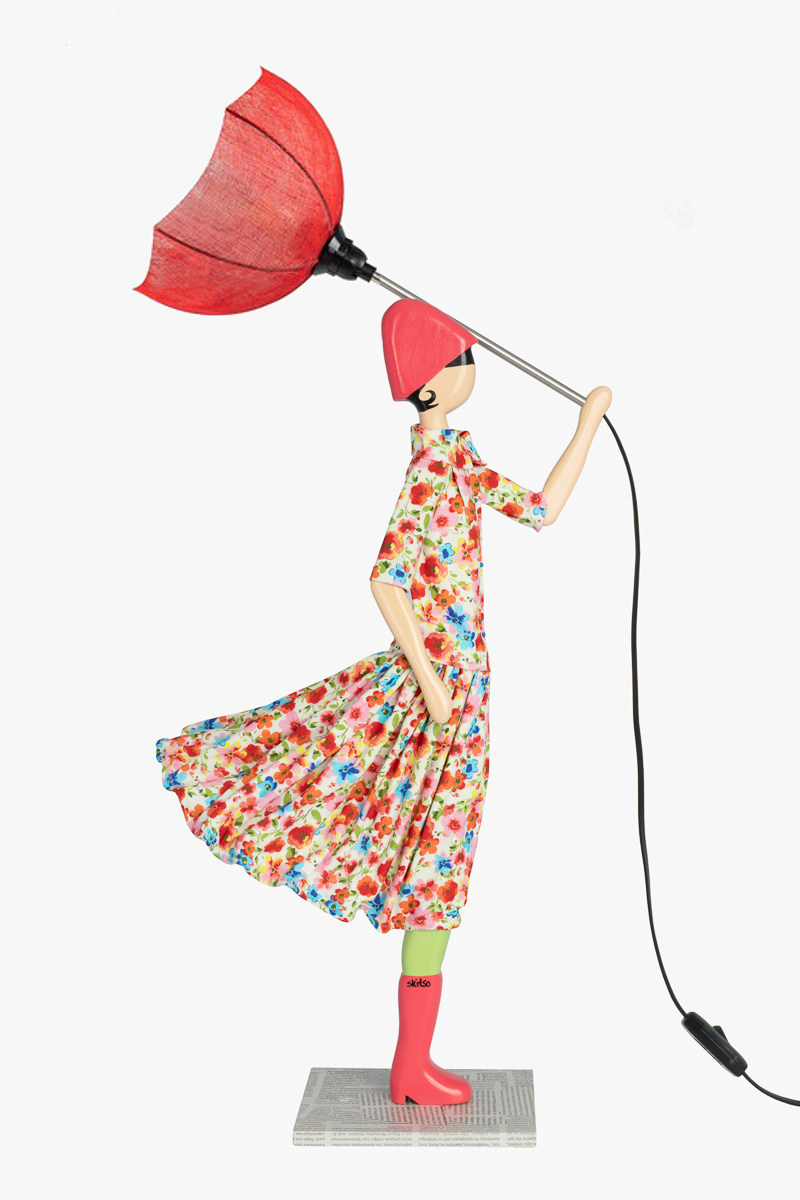 Skitso Little Girls Tischlampe Genovefa Variante mit rotem Schirm