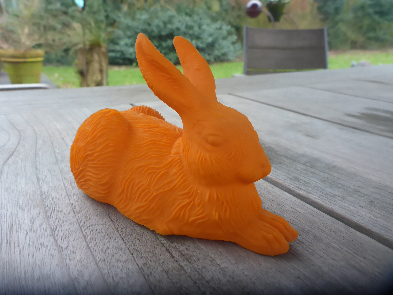 Lanco Häschen Orange Quietschehase aus Naturkautschuk