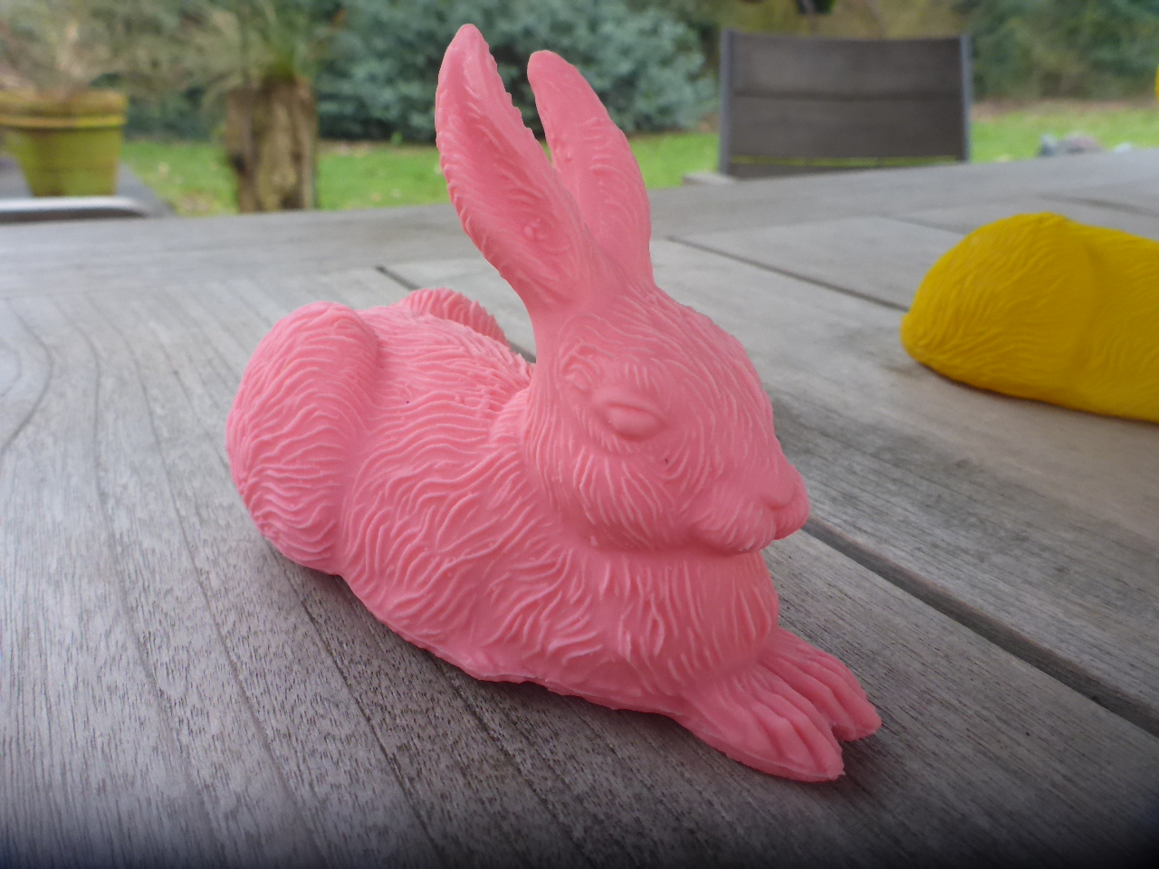 Lanco Häschen pink Quietschehase aus Naturkautschuk