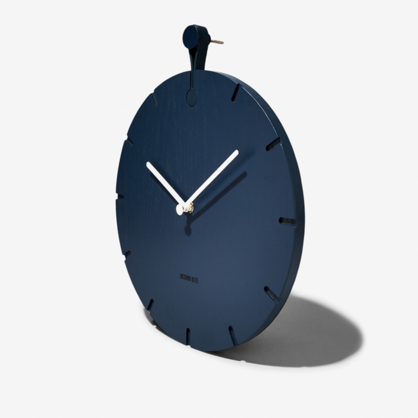 DesignBite BIG HUG Wanduhr - blau